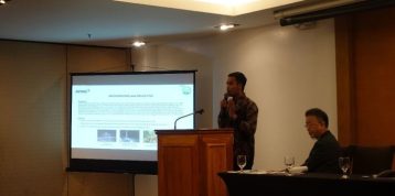 Conservation Supervisor RER Mendapat Penghargaan di Asian Wetland Symposium ke-10